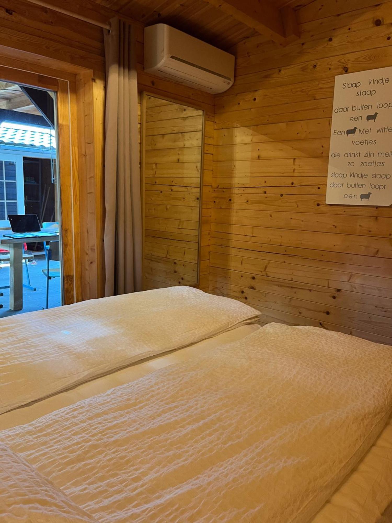 Luxe En Ruim Chalet Met Airco Bij Leekstermeer Matsloot 외부 사진