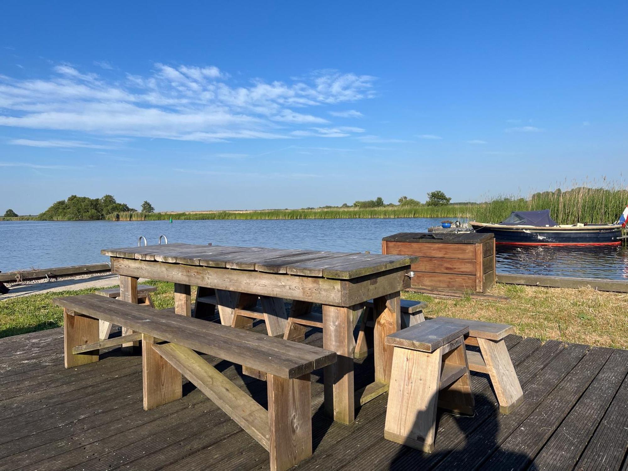 Luxe En Ruim Chalet Met Airco Bij Leekstermeer Matsloot 외부 사진