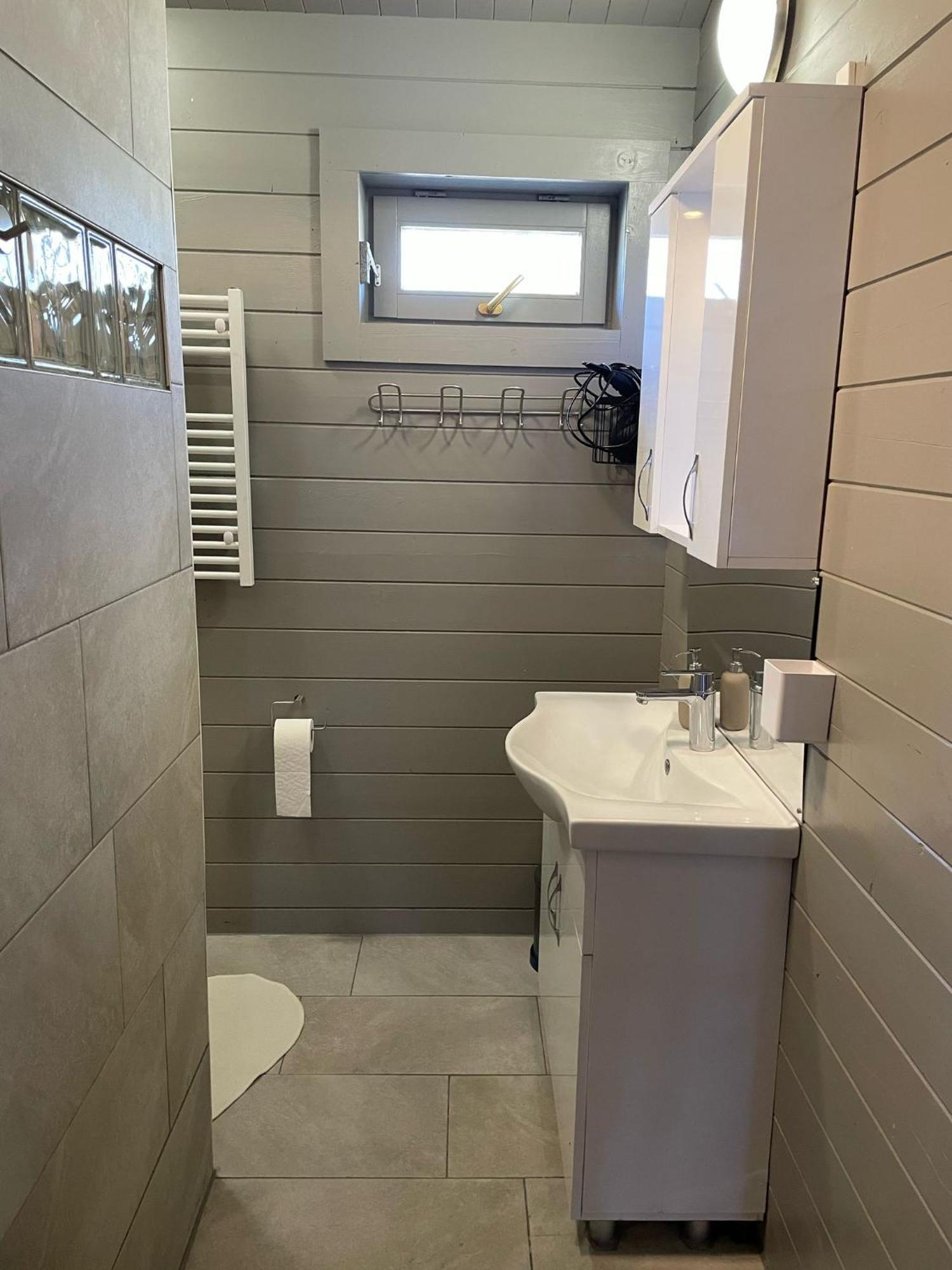 Luxe En Ruim Chalet Met Airco Bij Leekstermeer Matsloot 외부 사진